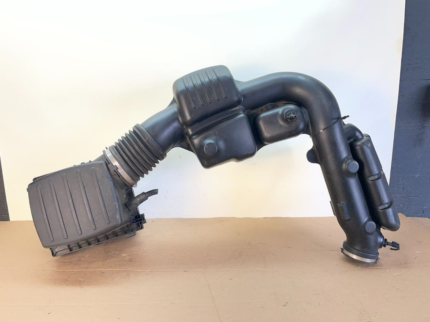 2011-2013 Grand Cherokee Dodge Durango 3.6L Resonator Air Intake Tube ag9950 DG0
