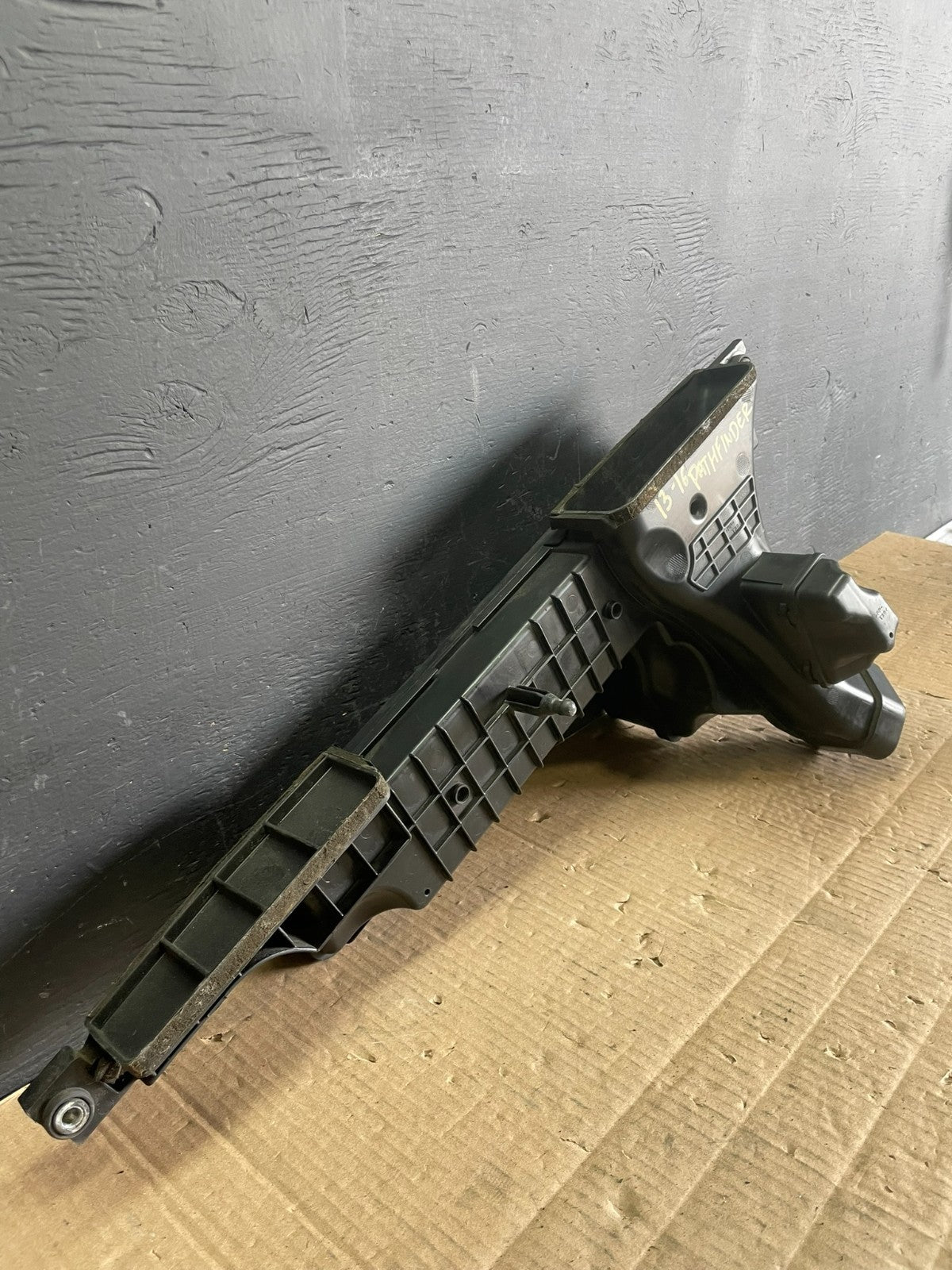 2013 to 2016 Nissan Pathfinder Upper Air Intake Duct OEM ab7820 DG7