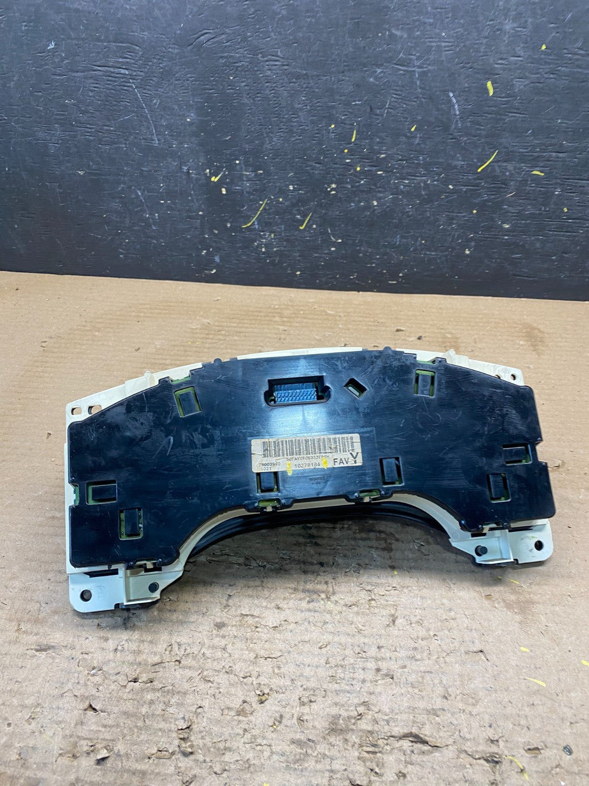 2004 to 2007 Chevrolet Express Speedometer Cluster Gauge OEM  S3242 DG5