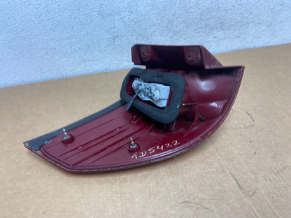 2004-2005 Toyota Sienna Right Passenger Rh Side Tail Light AD5422 LK5
