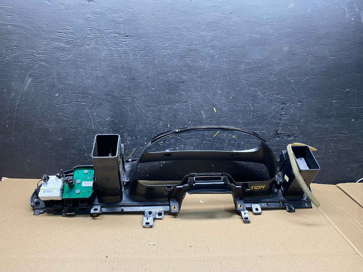 1998 to 2001 Lincoln Continental Speedometer Dash Bezel Air Vent T1254 DG4