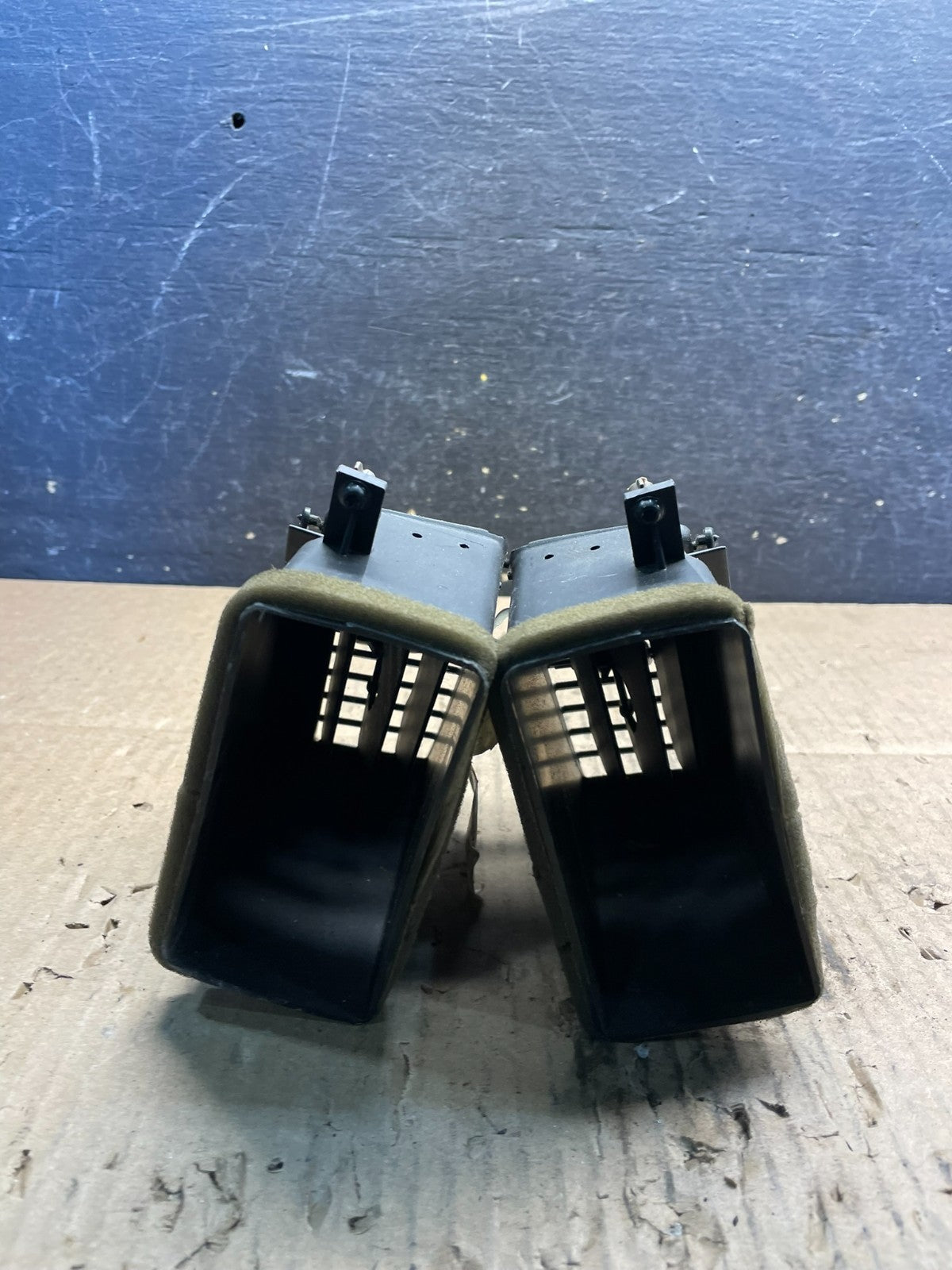 2005-2009 Nissan Xterra Center Left+Right Side Air Vent u2221 DG2
