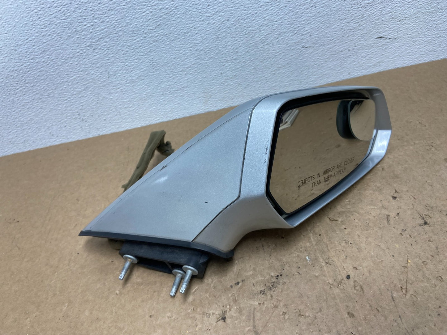 2010 - 2015 Chevrolet Camaro Right Passenger RH Door View Mirror OEM AC1439 DW6