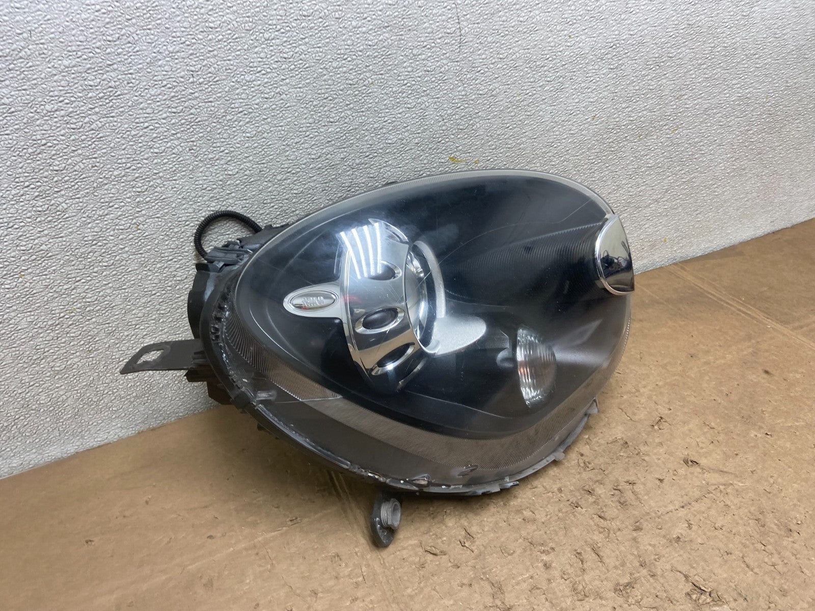 2011-2015 Mini Cooper Countryman Right Passenger Headlight Xenon HID OE Y8337 DW2