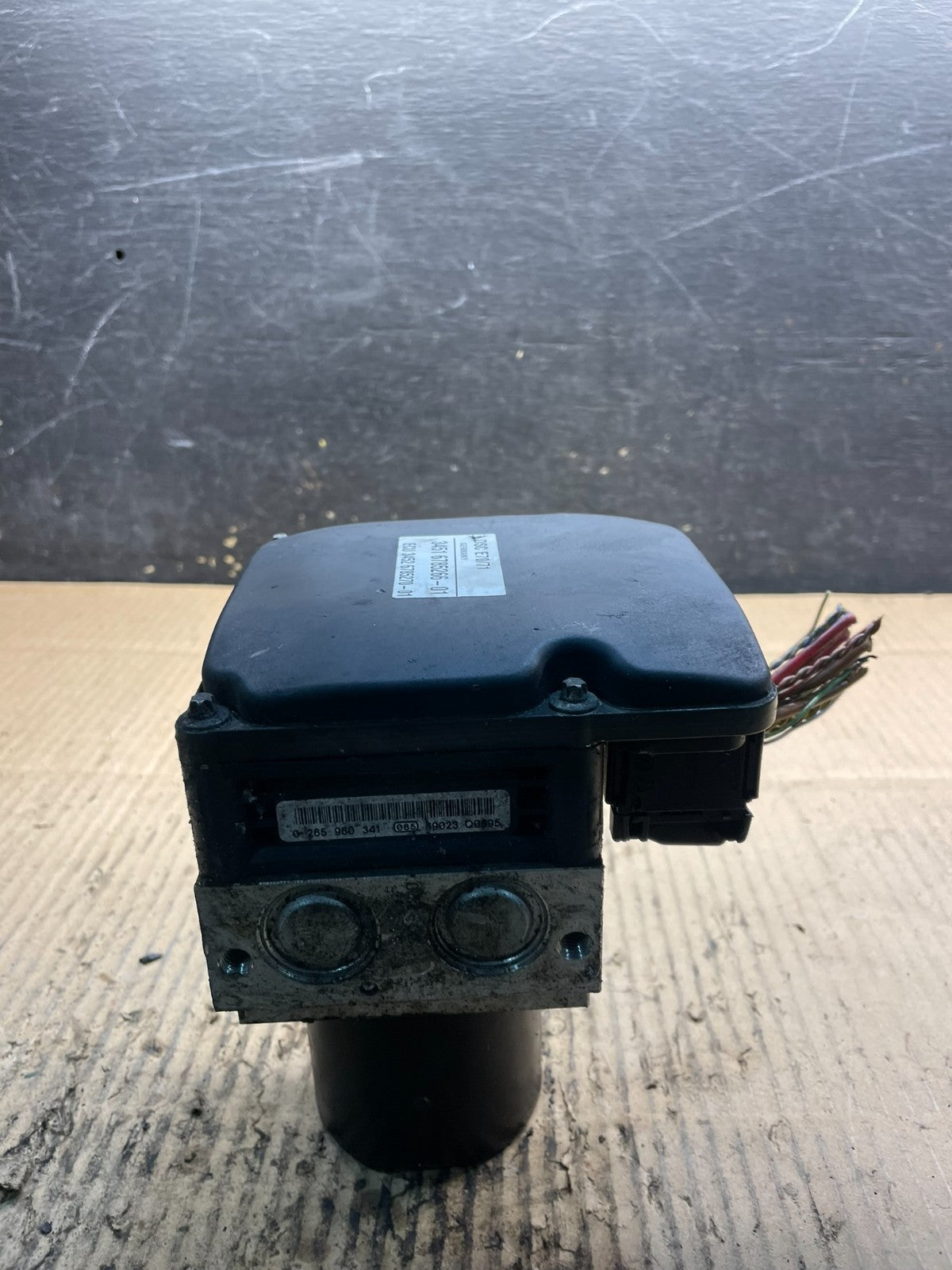 2007 to 2009 BMW X5 E70 ABS Anti-Lock Brake Pump Module OEM x8858 DG1