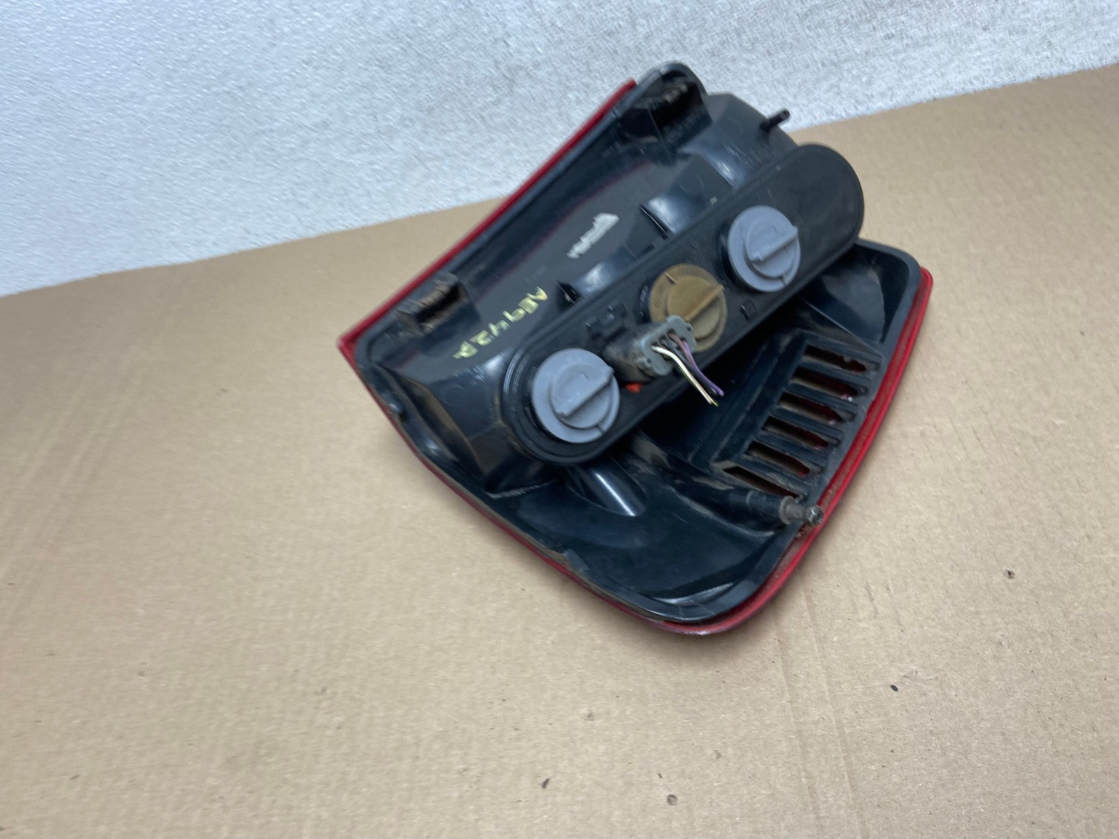 1999-2004 Jeep Grand Cherokee WJ Right Passenger Rh Tail Light AE9427 LK5