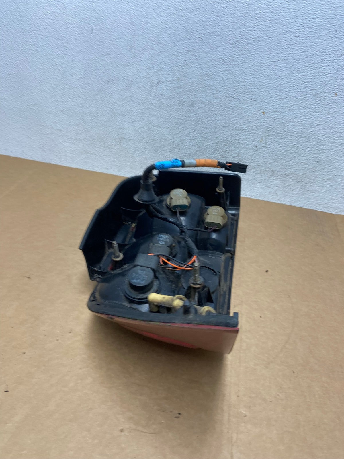 1996 1997 1998 Ford Mustang Right Passenger RH Side Tail Light AE2921 LK9