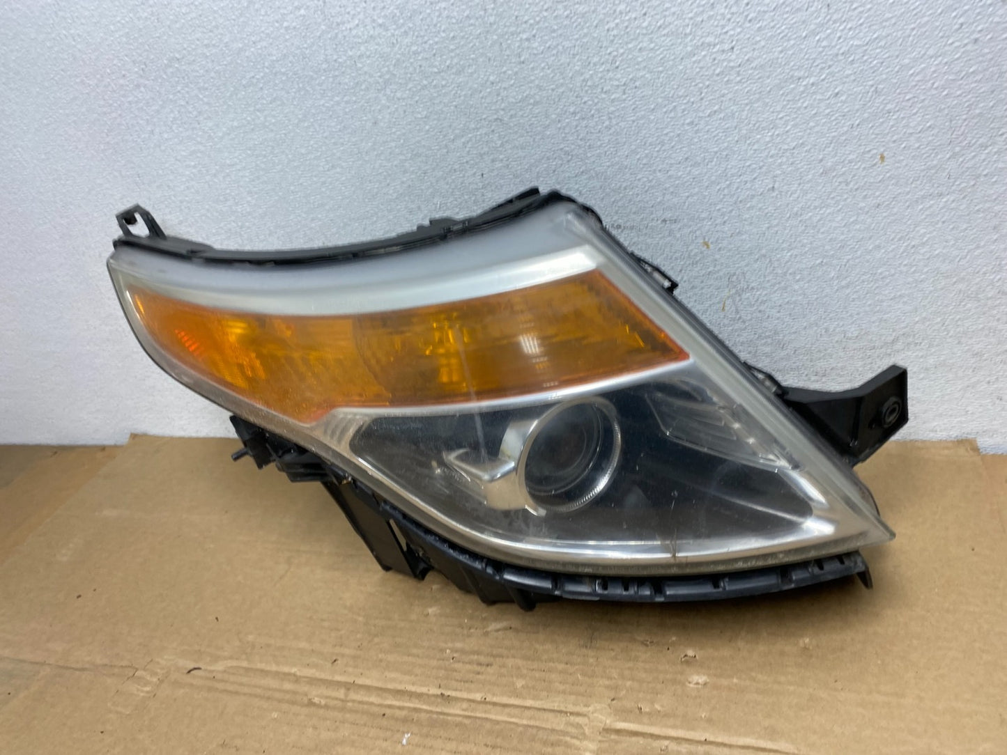 2011 to 2015 Ford Explorer Right Passenger Halogen Headlight AD3824 DW1