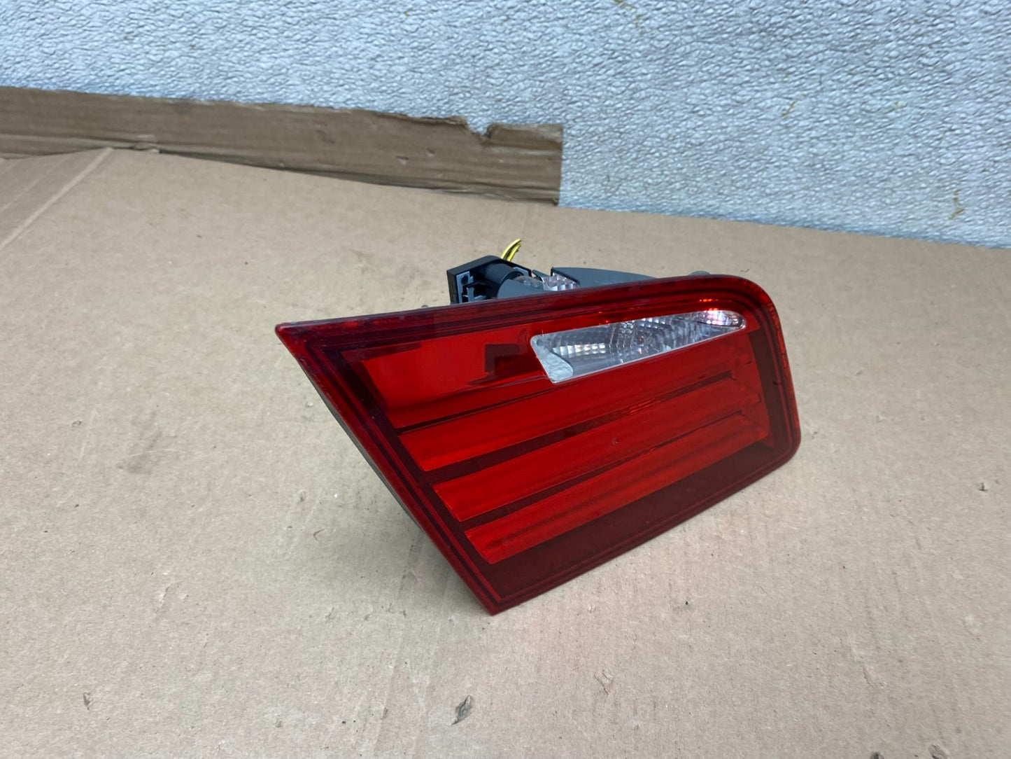 2011-2013 BMW 5 F10 Rear Left Driver LH Trunk Inner Tail Light U7059 DW2