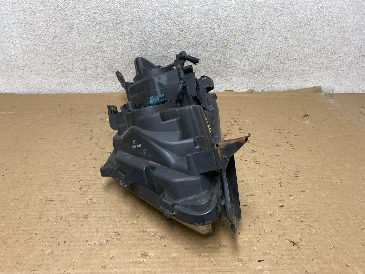 2011 to 2013 Honda Odyssey Front Right Passenger Headlight Halogen AH9266 DW7