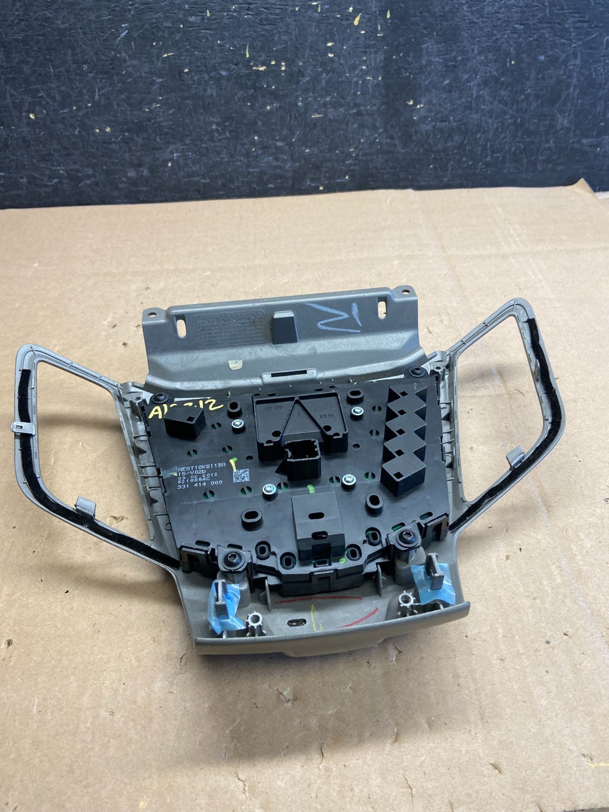2011 2012 Ford Fiesta Dash Radio Control Panel Bezel AI3212 DG6