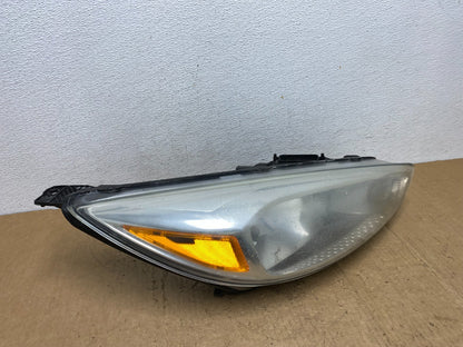 2015-2017 Ford Focus Right Passenger Rh Side Halogen Headlight AD0628 DW2