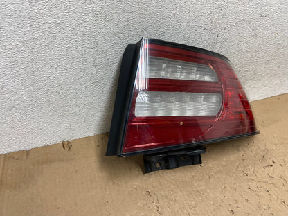 2007 - 2008 Acura TL Right Passenger Rh Side Tail Light AE9376 LK2