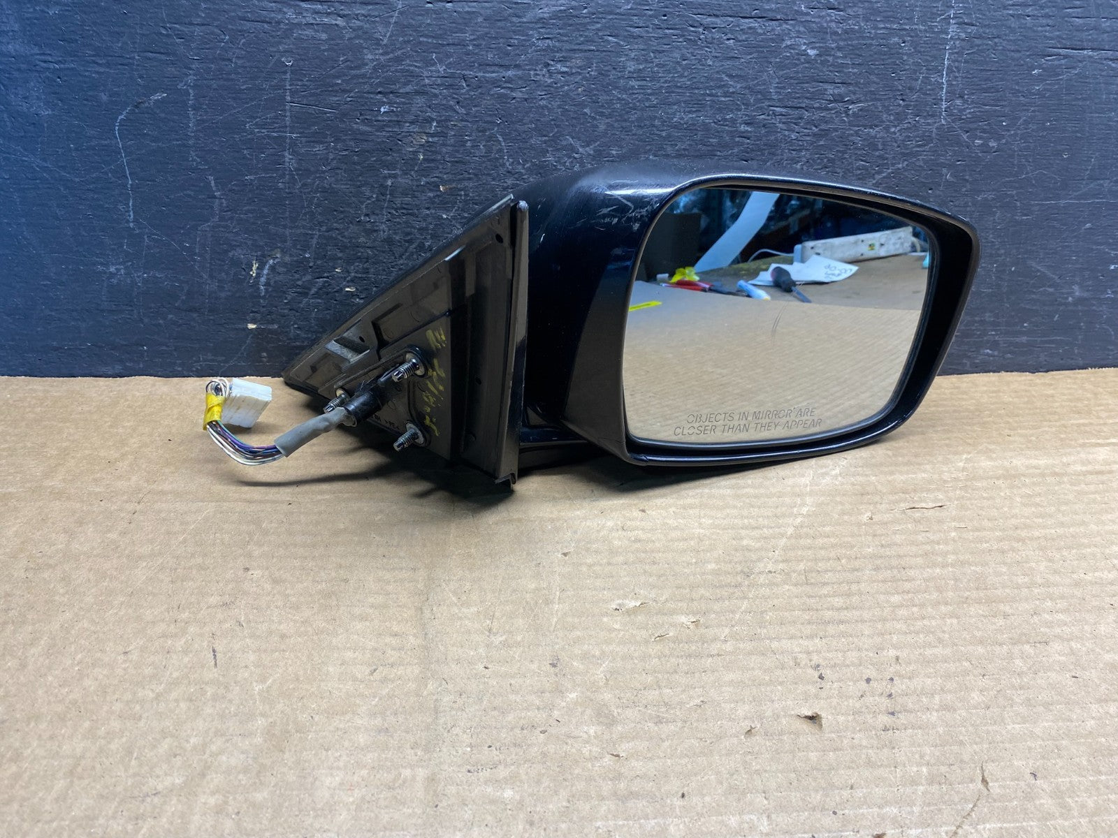 2011 to 2013 Infiniti M37 M56 Right Passenger Side View Door Mirror AD9725 DW2