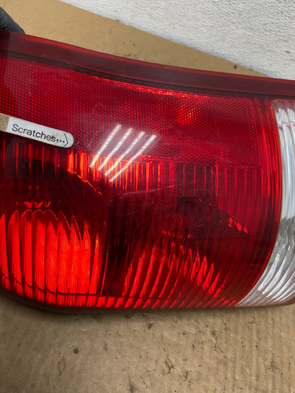 2004 to 2007 Saturn Vue Right Passenger Rh Side Tail Light AC8228 LK3