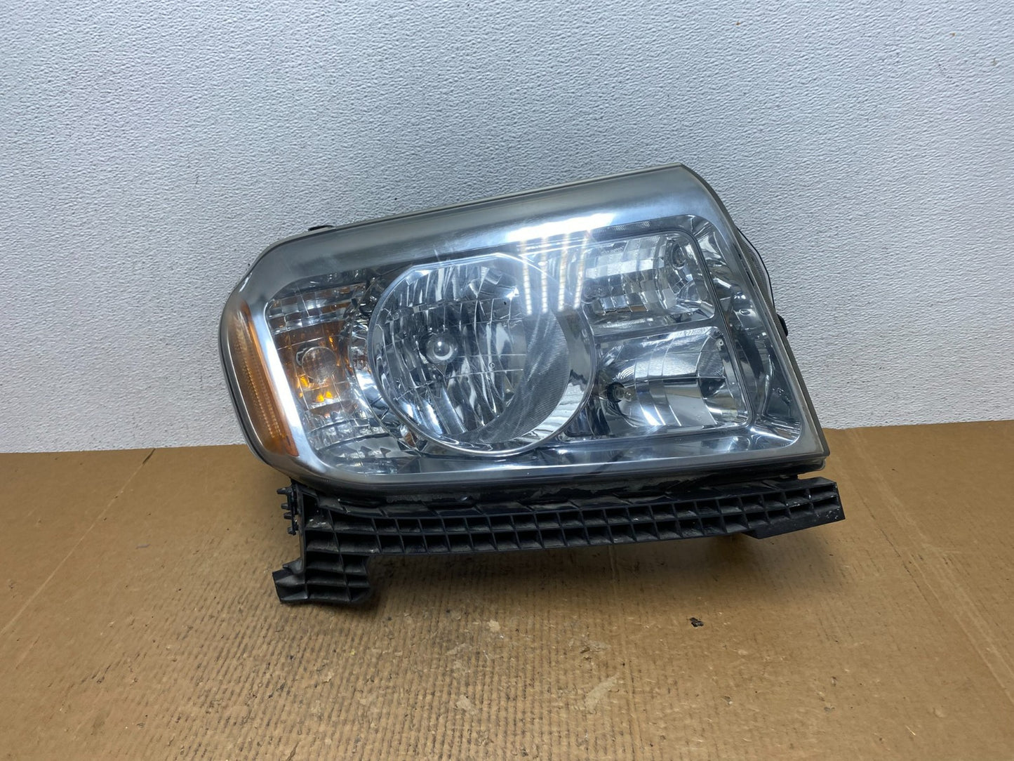 2009 2010 2011 Honda Pilot Right Passenger RH Halogen Headlight AE1681 DW0