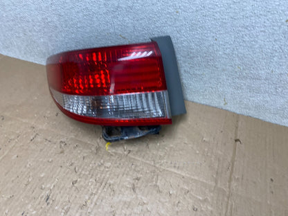 2003 to 2004 Honda Accord Sedan Left Driver Lh Side Tail light T5774 DW1
