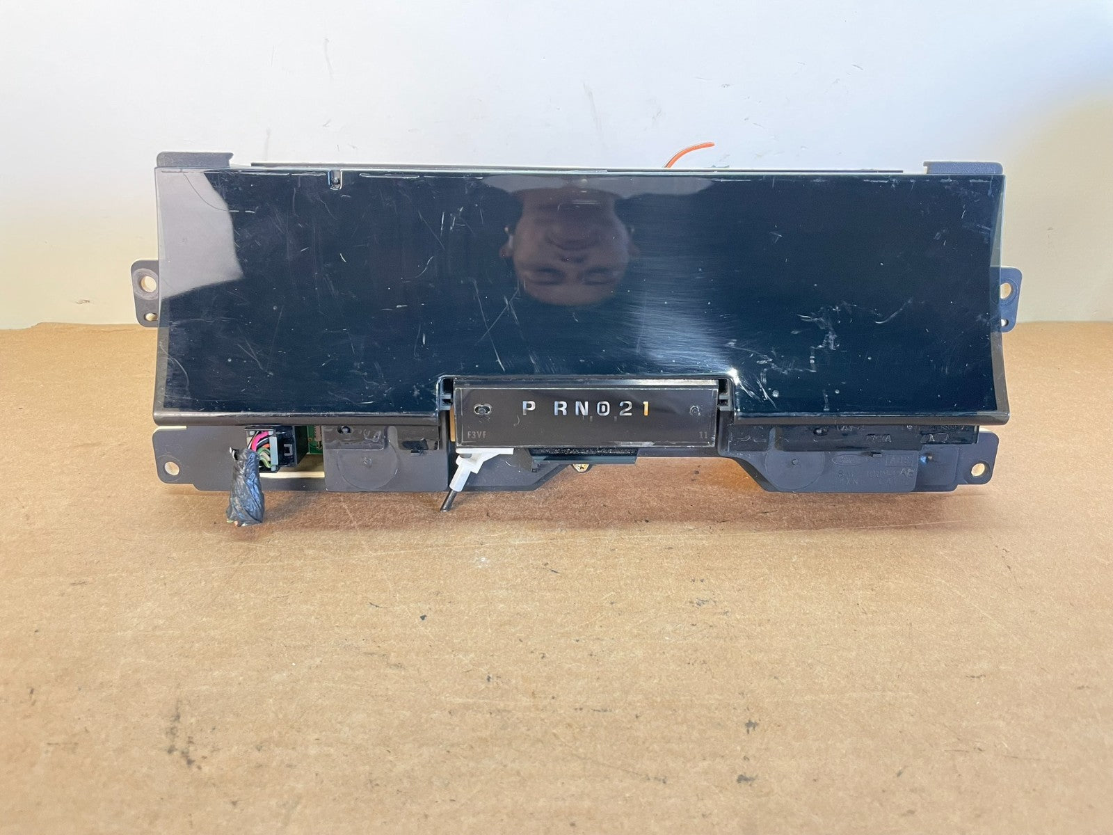1998 to 1999 Ford Crown Victoria Speedometer Cluster Gauge ag0736 DG0