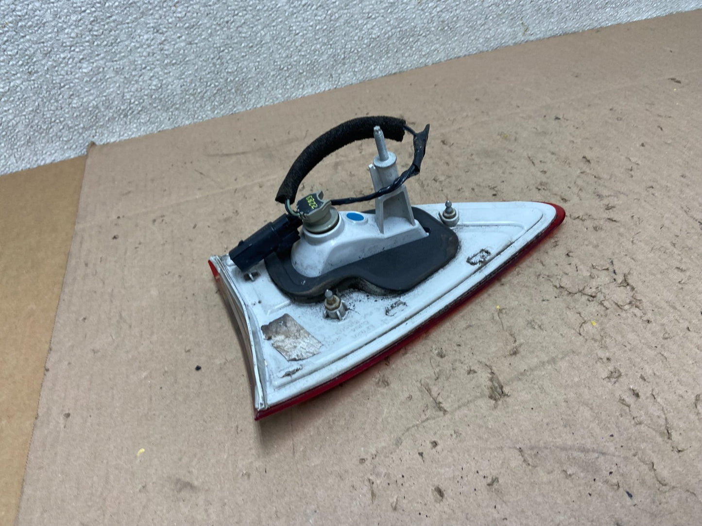 2013 to 2016 Ford Escape Left Driver LH Side Inner Tail Light OEM Z6375 DW5