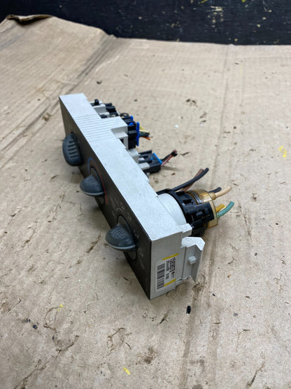 2001 - 2007 GMC Chevrolet Express 1500 Climate Control A/C X5926 DG2