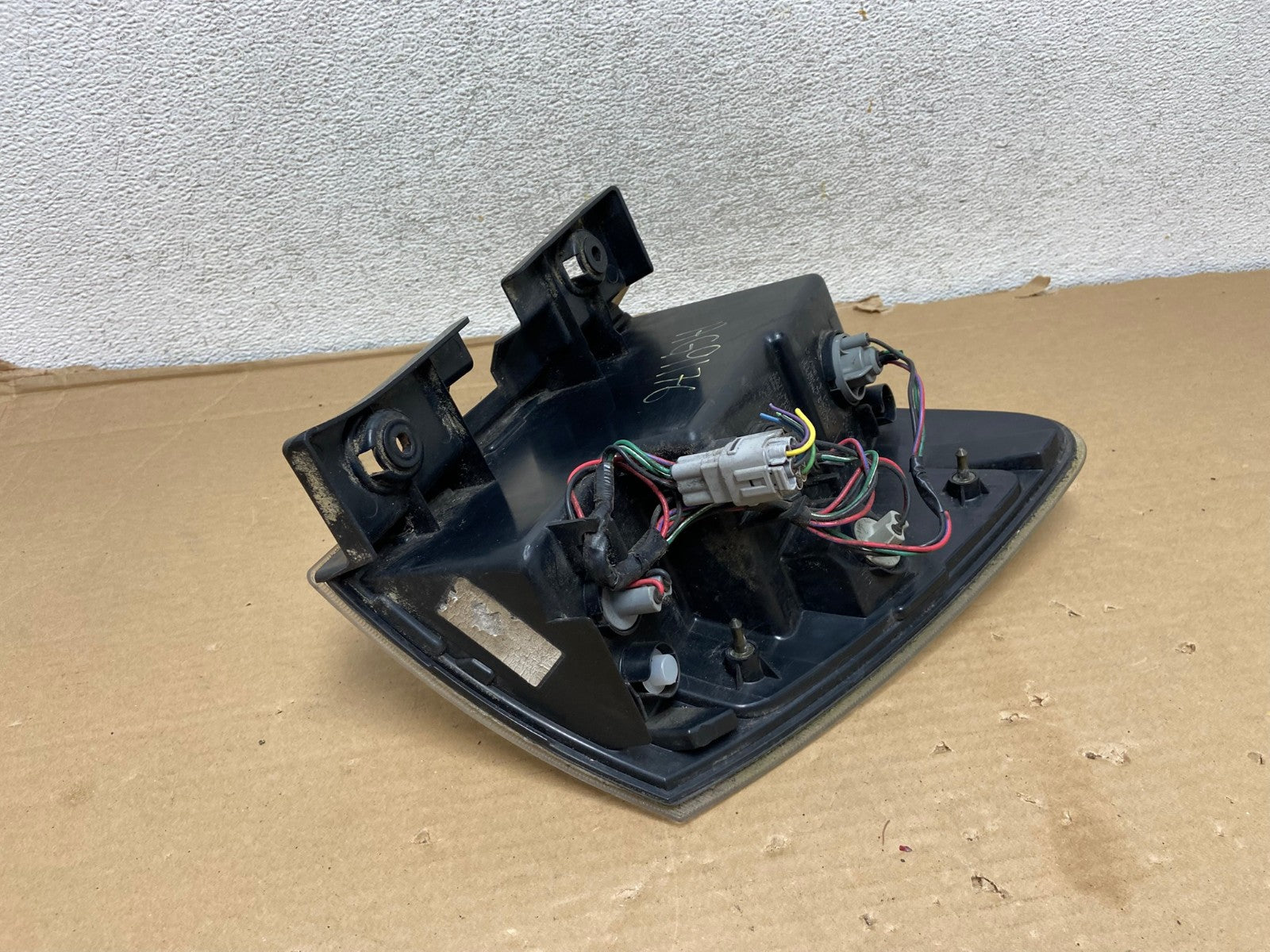 2005 to 2008 Chevrolet Equinox Left Driver Lh Side Tail Light AG9176 LK4