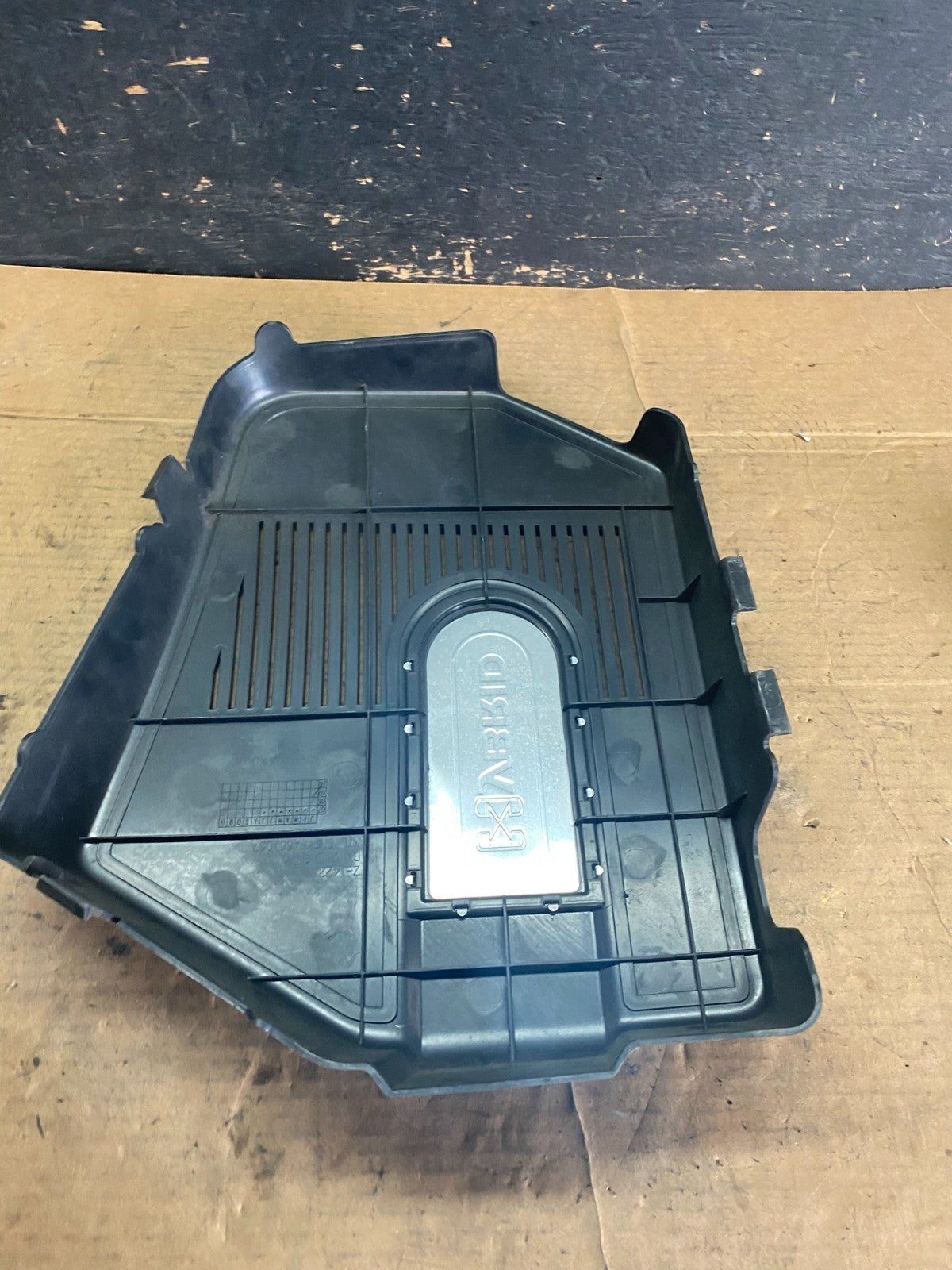 2008 2009 2010 Saturn Vue Hybrid 2.4L Battery Cover OEM q8473  DG7