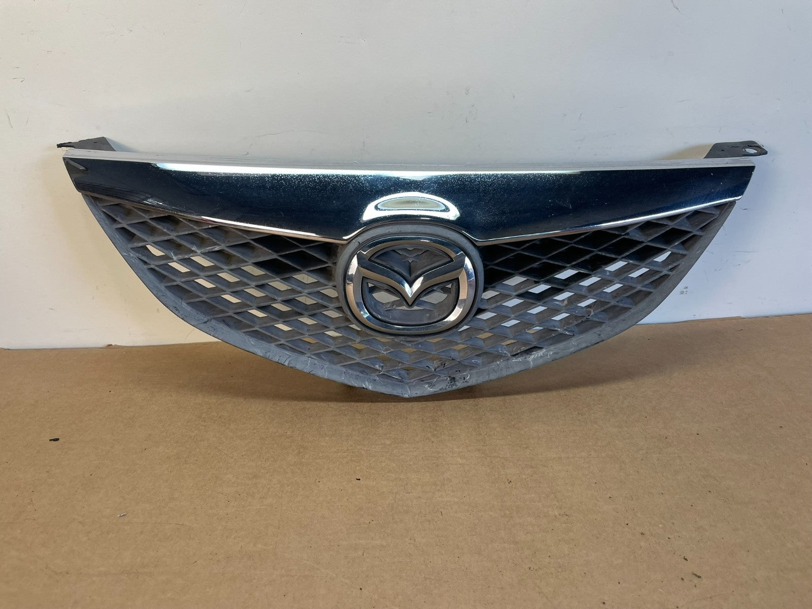 2003 2004 2005 Mazda Mazda 6 Front Grille Grill AF8581 DG0