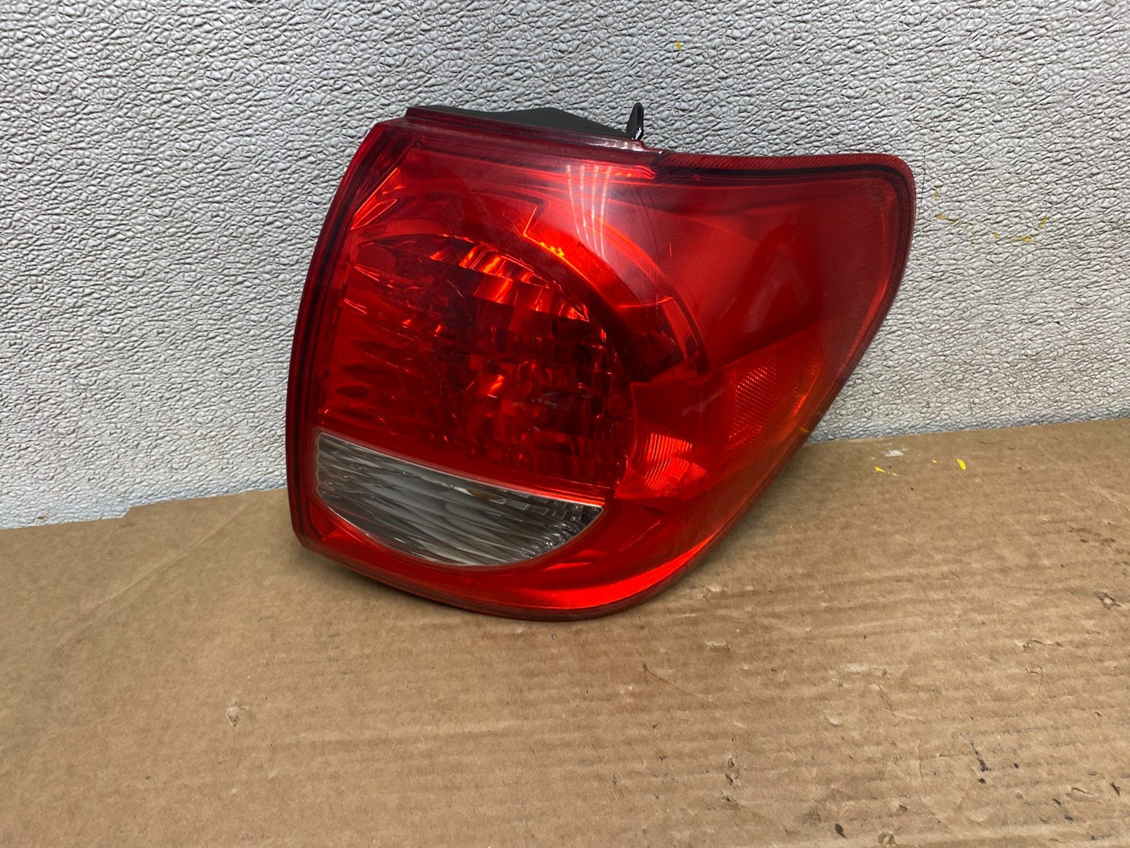 2008 to 2017 Toyota Sequoia Right Passenger RH Tail Light Oem z2610 DG0