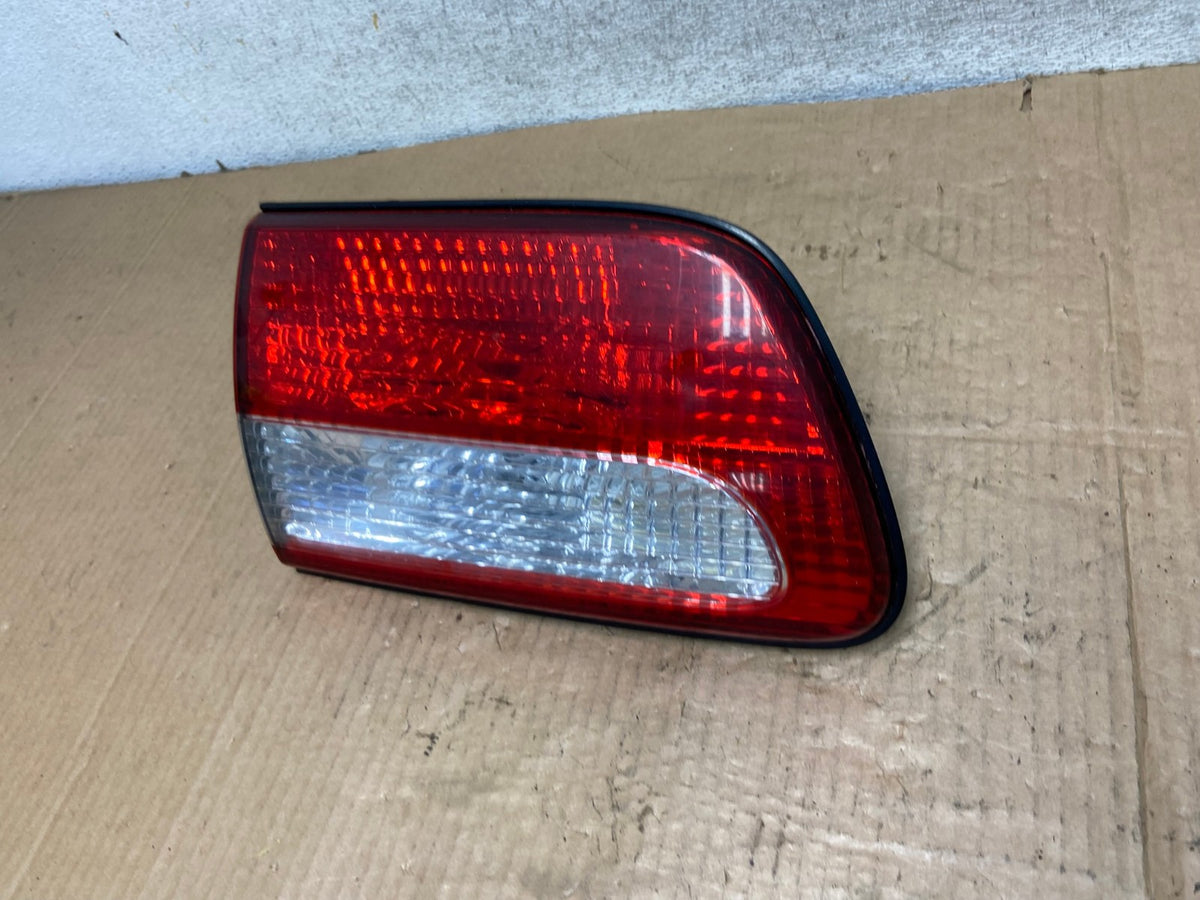 2001 2002 2003 Toyota Sienna Left Driver Lh Side Inner Tail Light AI7907 LK1