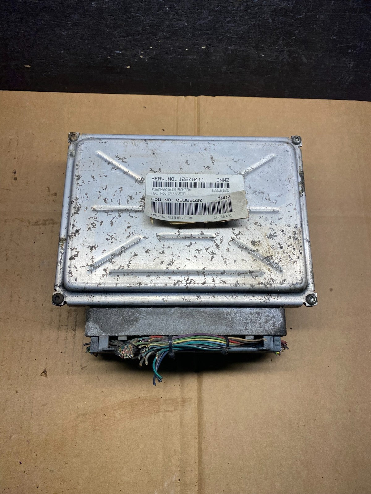 2001-2002 Silverado Tahoe Engine Computer Module 12200411 ECM ECU AI9992 DW0