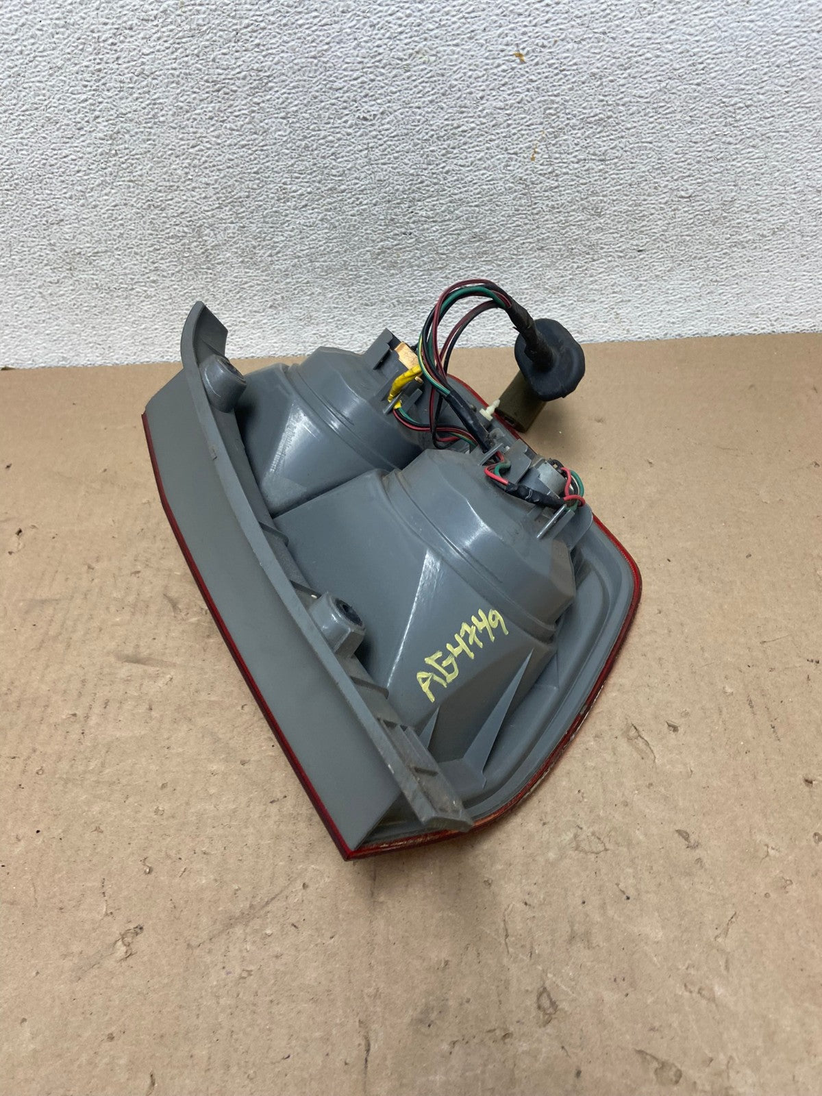2003 2004 2005 Honda Pilot Left Driver LH Side Tail Light AG4749 LK5