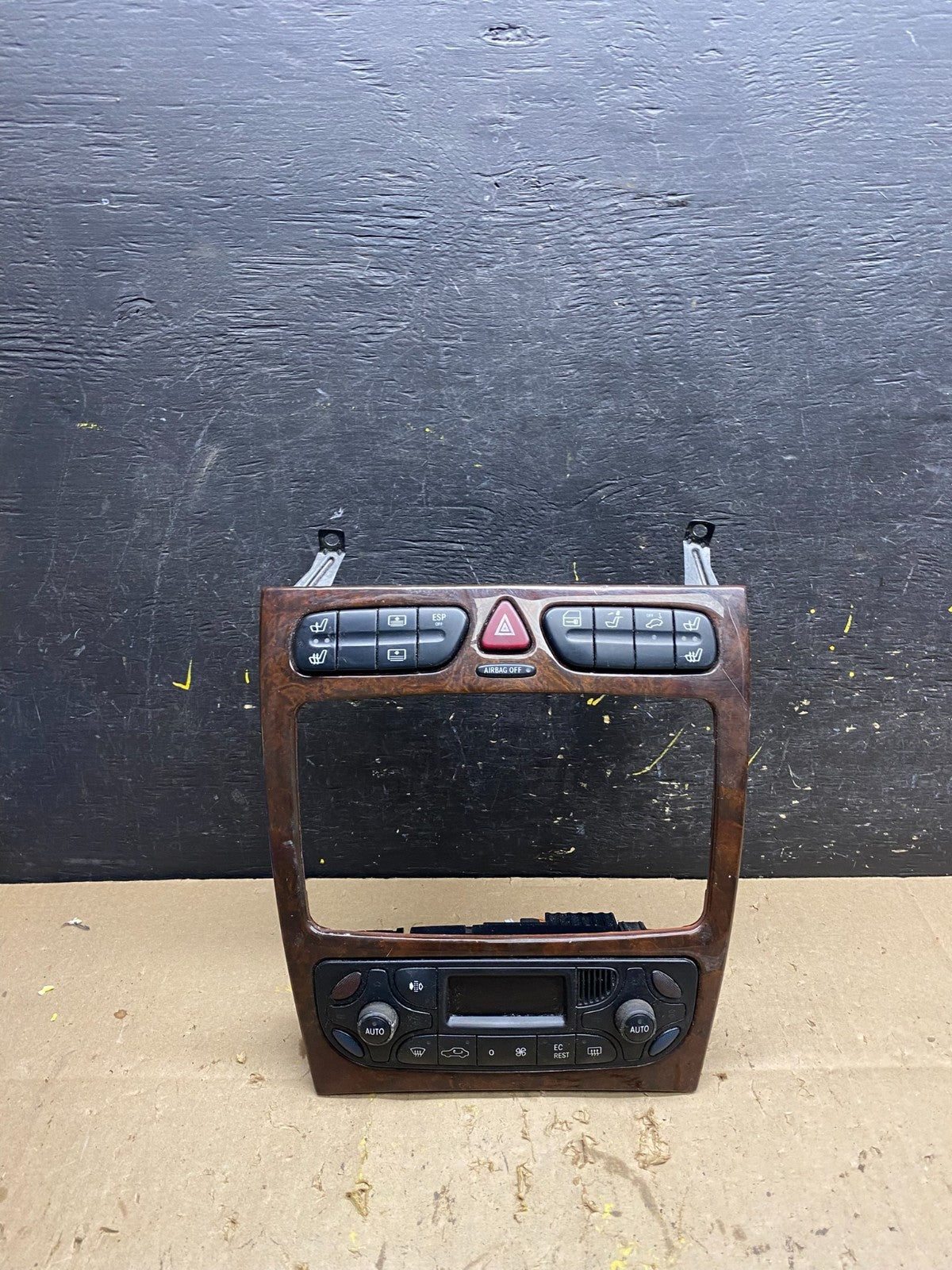 2001-2005 Mercedes W203 C230 C240 A/C Climate Control Trim Bezel u5395 DG0