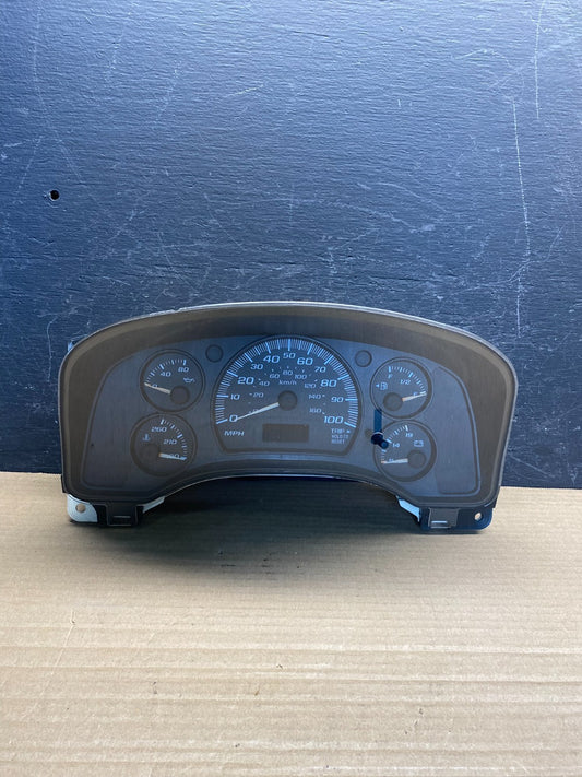 2004 to 2007 Chevrolet Express Speedometer Cluster Gauge AF3816 DW0