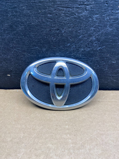 2007 2008 2009 Toyota Camry Front Grille Logo Badge Emblem AF6873 DG0