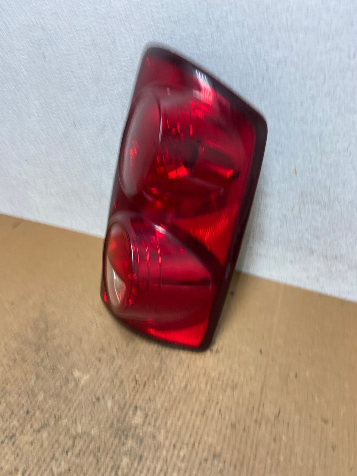 2007 - 2009 Dodge Ram 1500 2500 Right Passenger Rh Side Tail Light AE2736 LK1