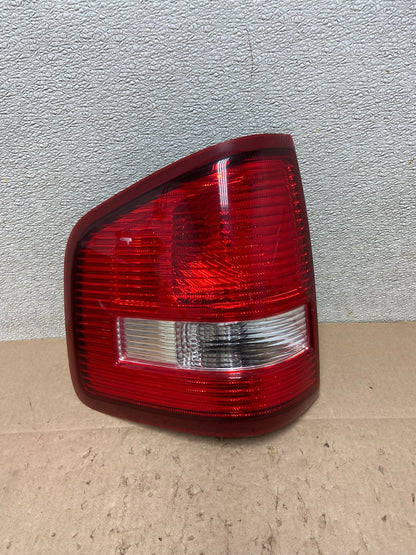 2007 - 2010 Ford Explorer Sport Trec Left Driver Lh Side Tail light Z6356 DW0