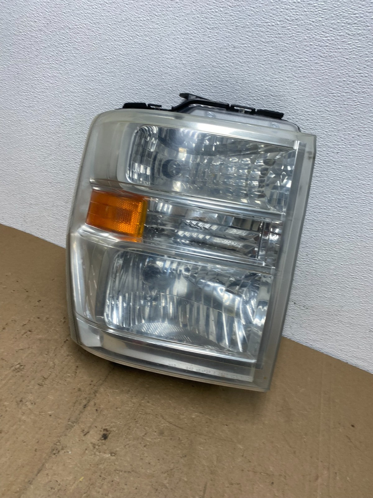 2008-2014 Ford Econoline E150 E250 E350 Right Passenger Headlight AC6050 DW0