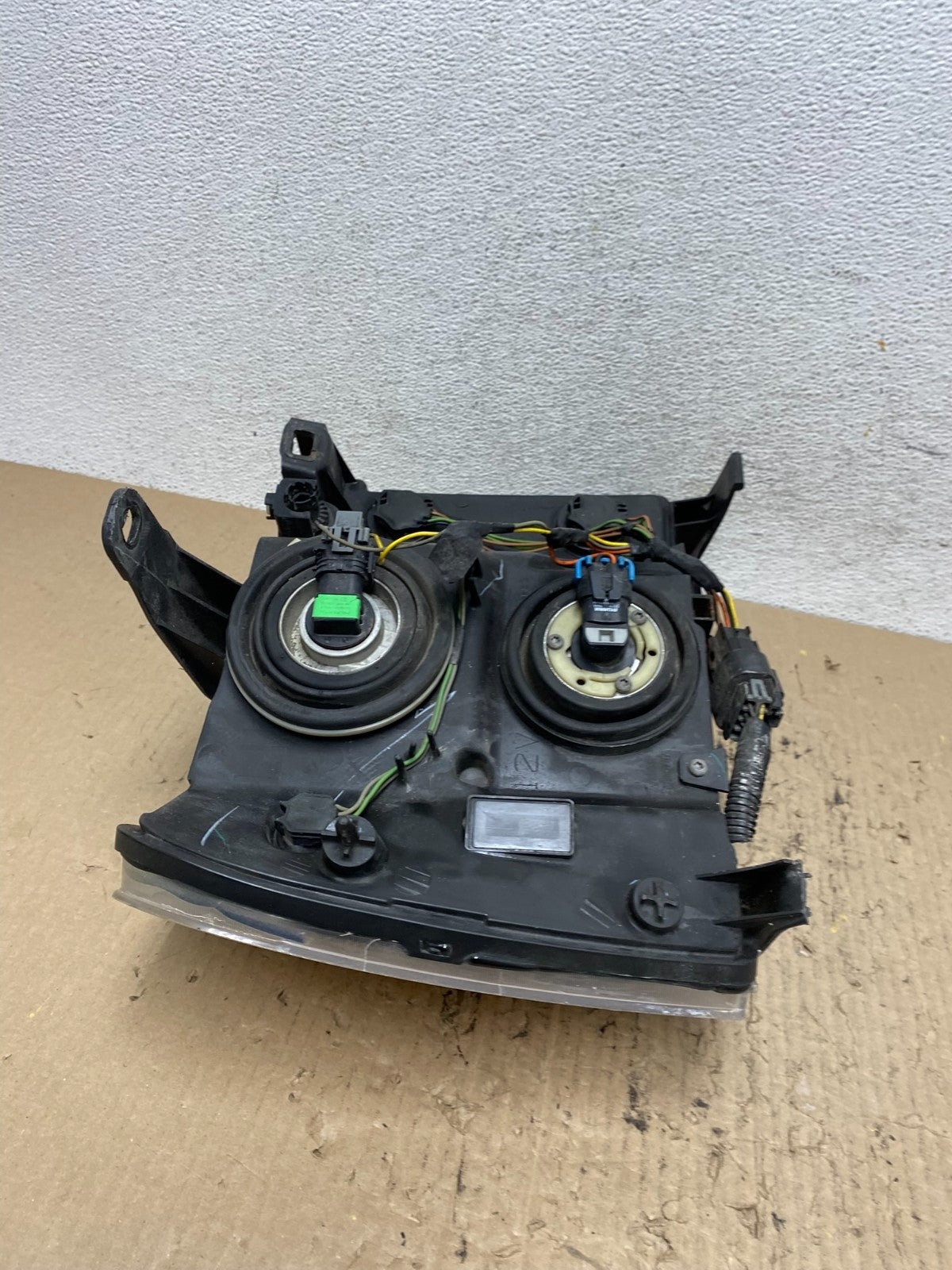 2007 - 2014 GMC Sierra Left Driver LH Side Halogen Headlight AF7249 DW7