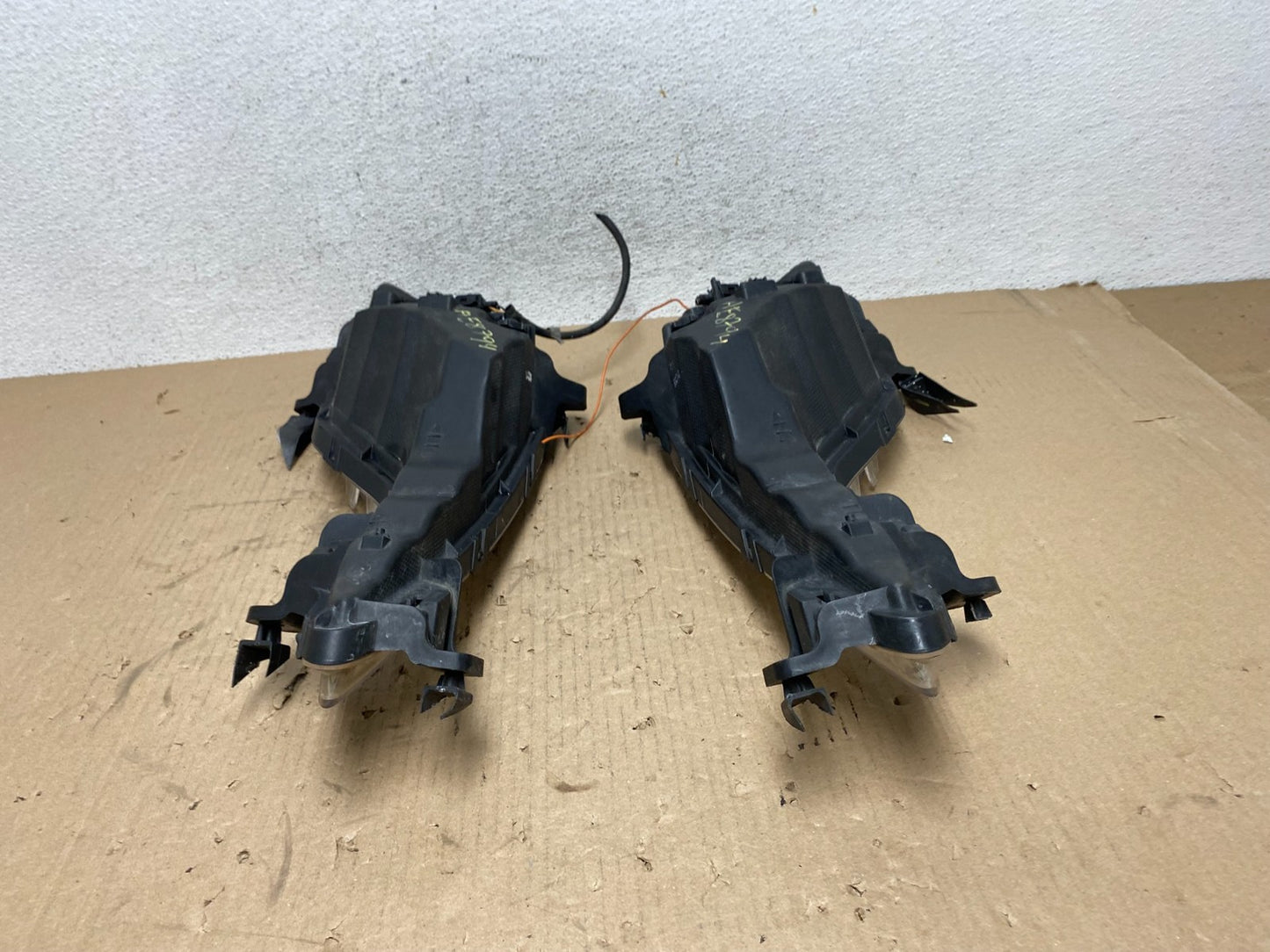 2011 to 2015 Hyundai Sonata Left+Right Set Fog Lights AE8794 DG15