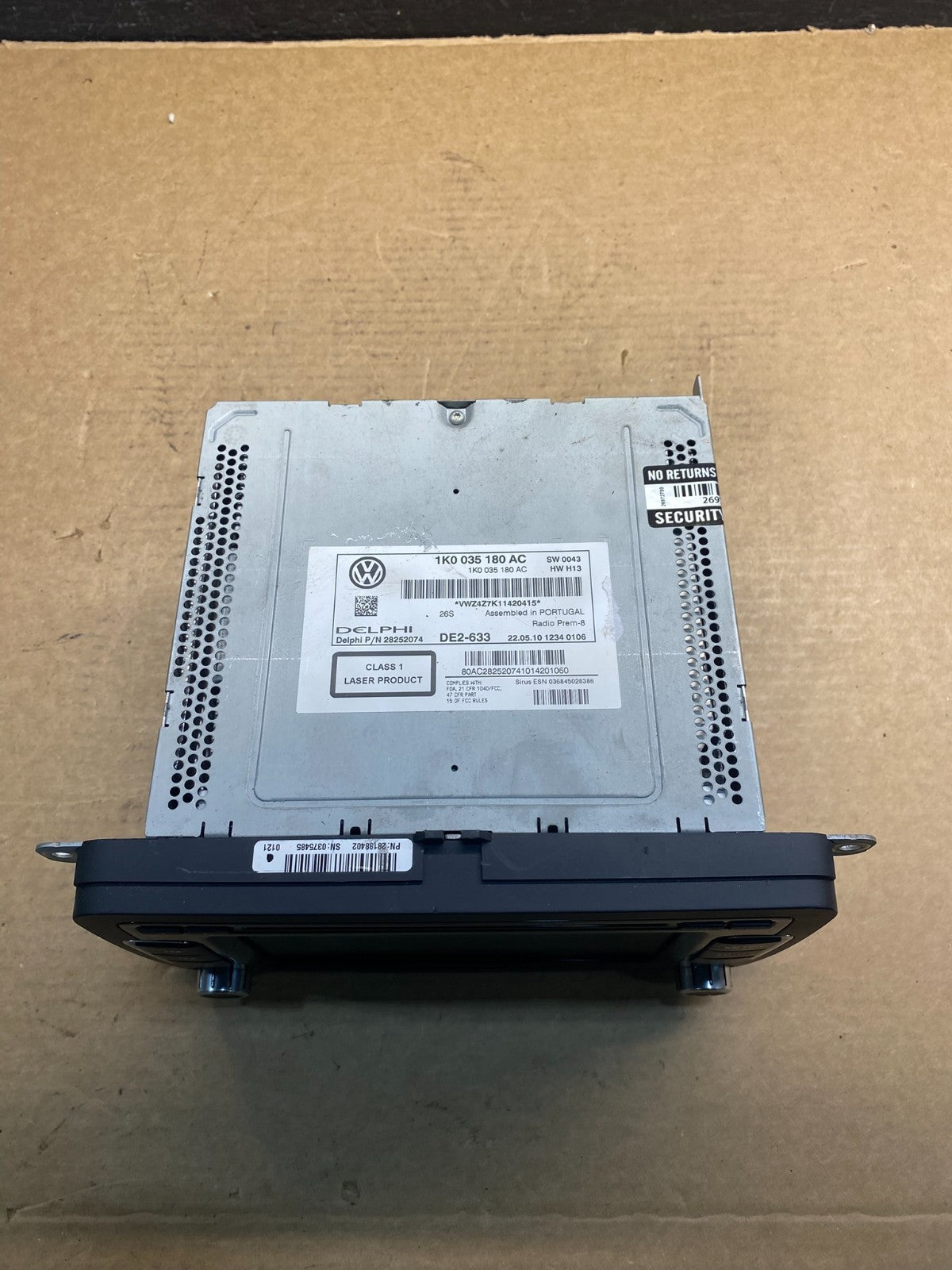 2009 to 2012 Volkswagen CC Radio CD Player Screen AM/FM AD9891 DG3