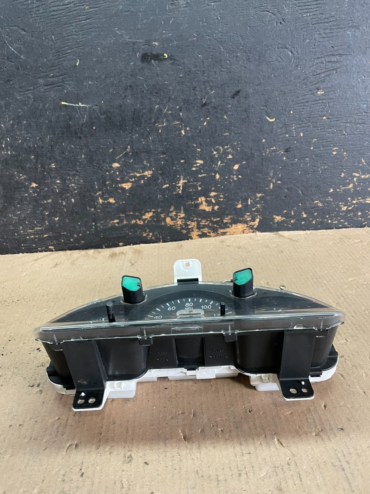 2004 to 2007 Toyota Highlander Speedometer Insrument Gauge Cluster AA2088 DG3