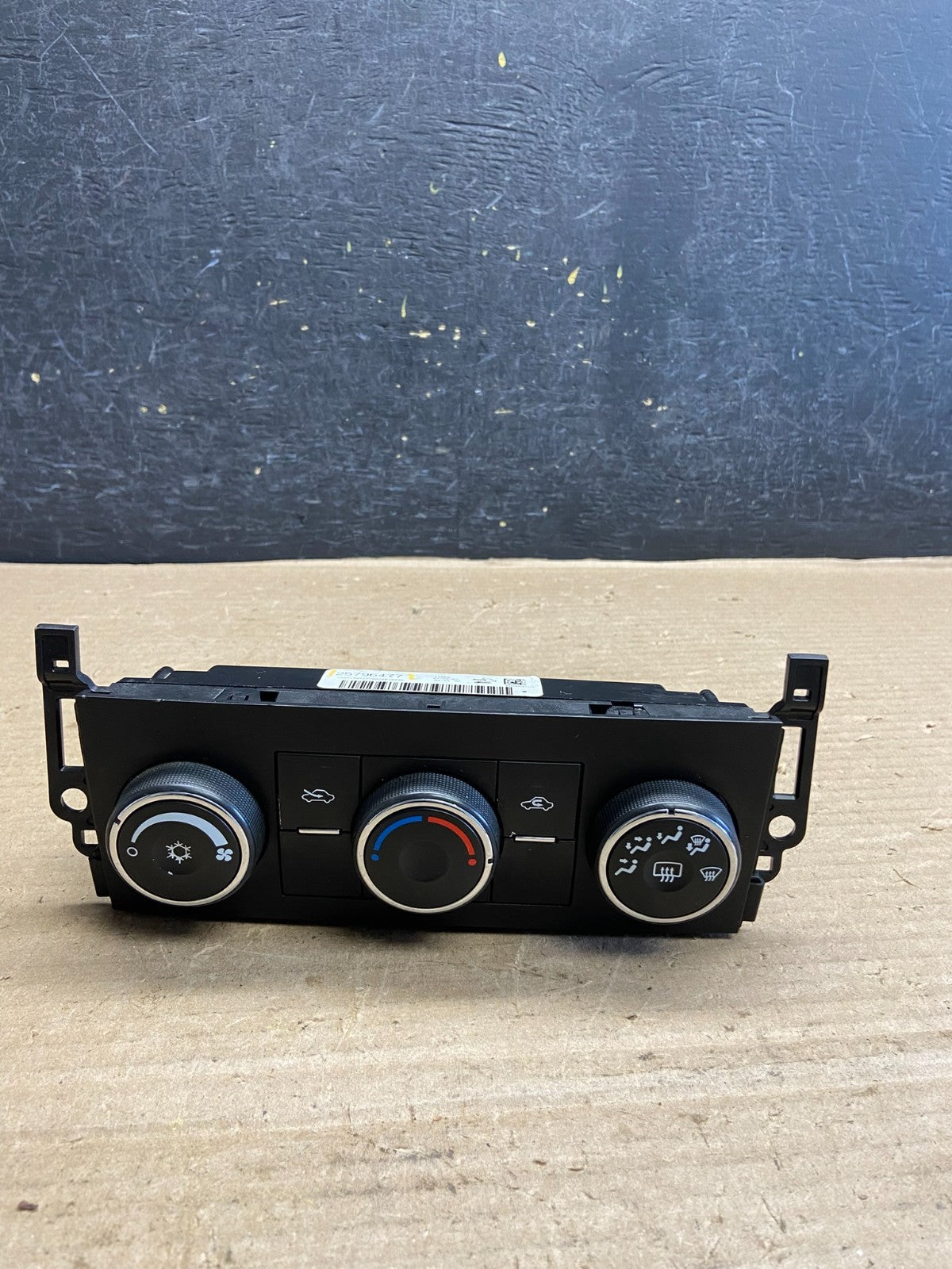 2007 - 2009 Chevrolet Silverado Gmc Sierra A/C Heater Climate Control AH3808 DG0