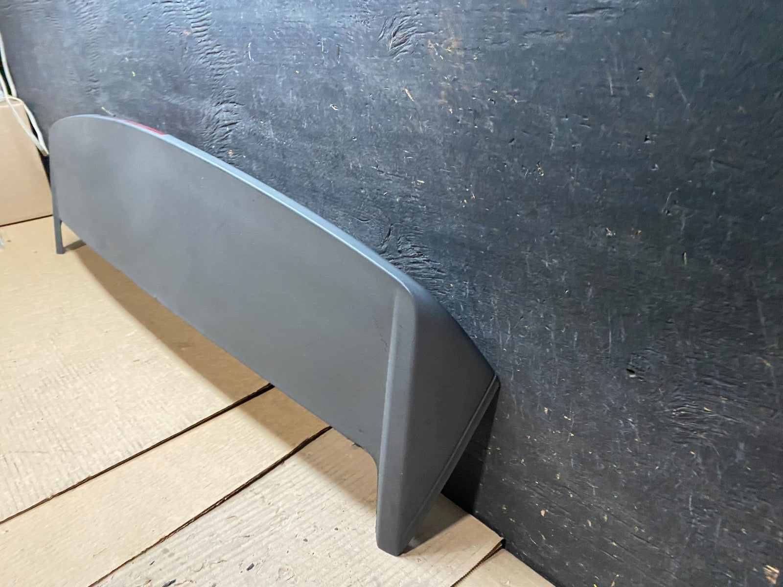 2007 to 2012 Dodge Caliber Rear Trunk Spoiler OEM  V6971 DG1