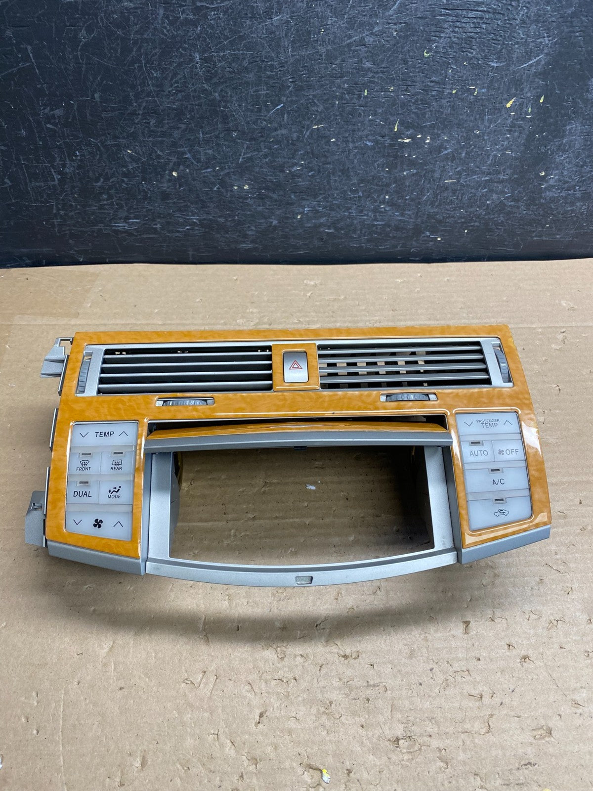 2005-2010 Toyota Avalon Climate Control A/C Heater Air Vent Panel Trim AG6469 DG1