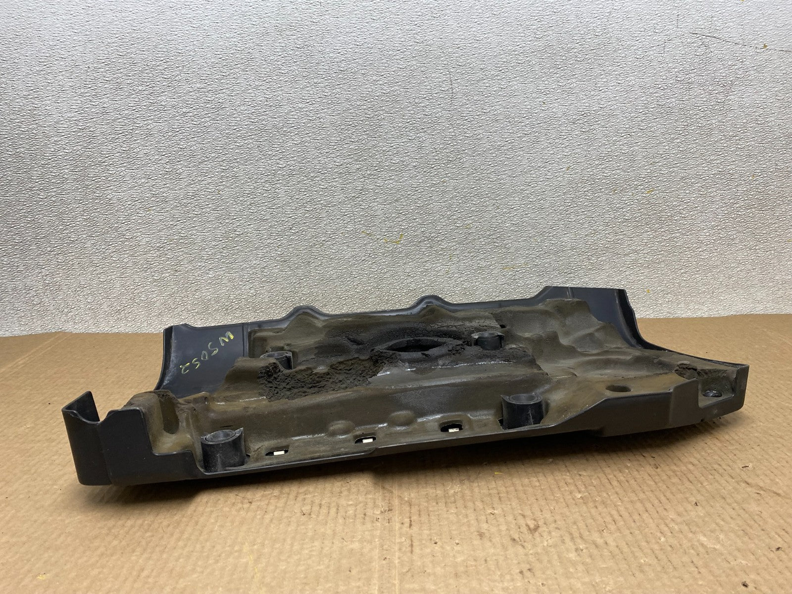 2007 to 2014 Volvo XC90 OEM 3.2L Upper Top Engine Motor Dust Cover Oem w5052 DG2