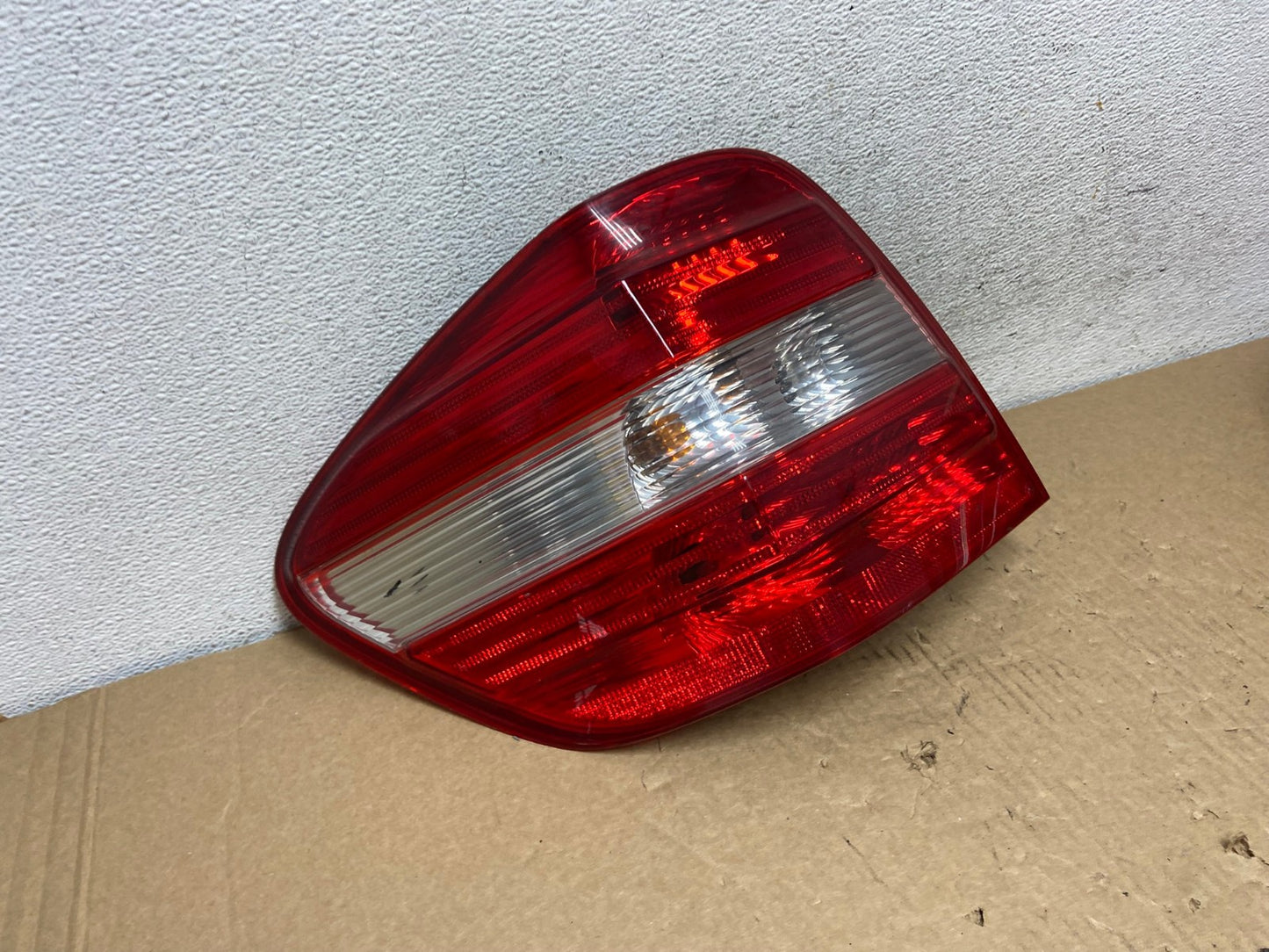 2006 - 2008 Mercedes ML 350 Ml-Class Left Driver Lh Tail Light AF7418 LK2