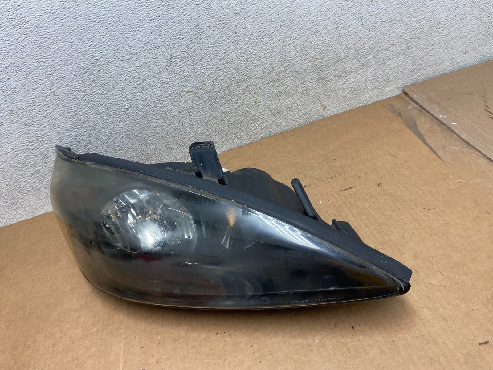 2002 to 2004 Toyota Camry Halogen Headlight Right Passenger Rh R3470 DW1