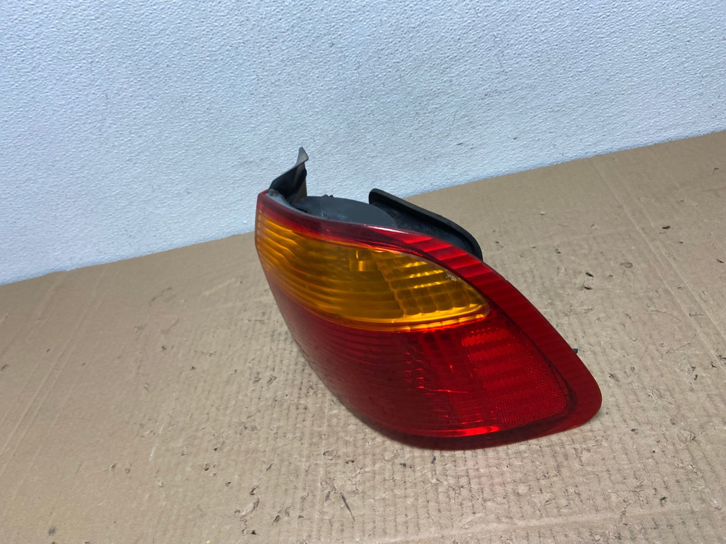 1999 2000 Honda Civic Sedan Right Passenger RH Side Tail Light Oem AC4011 LK1