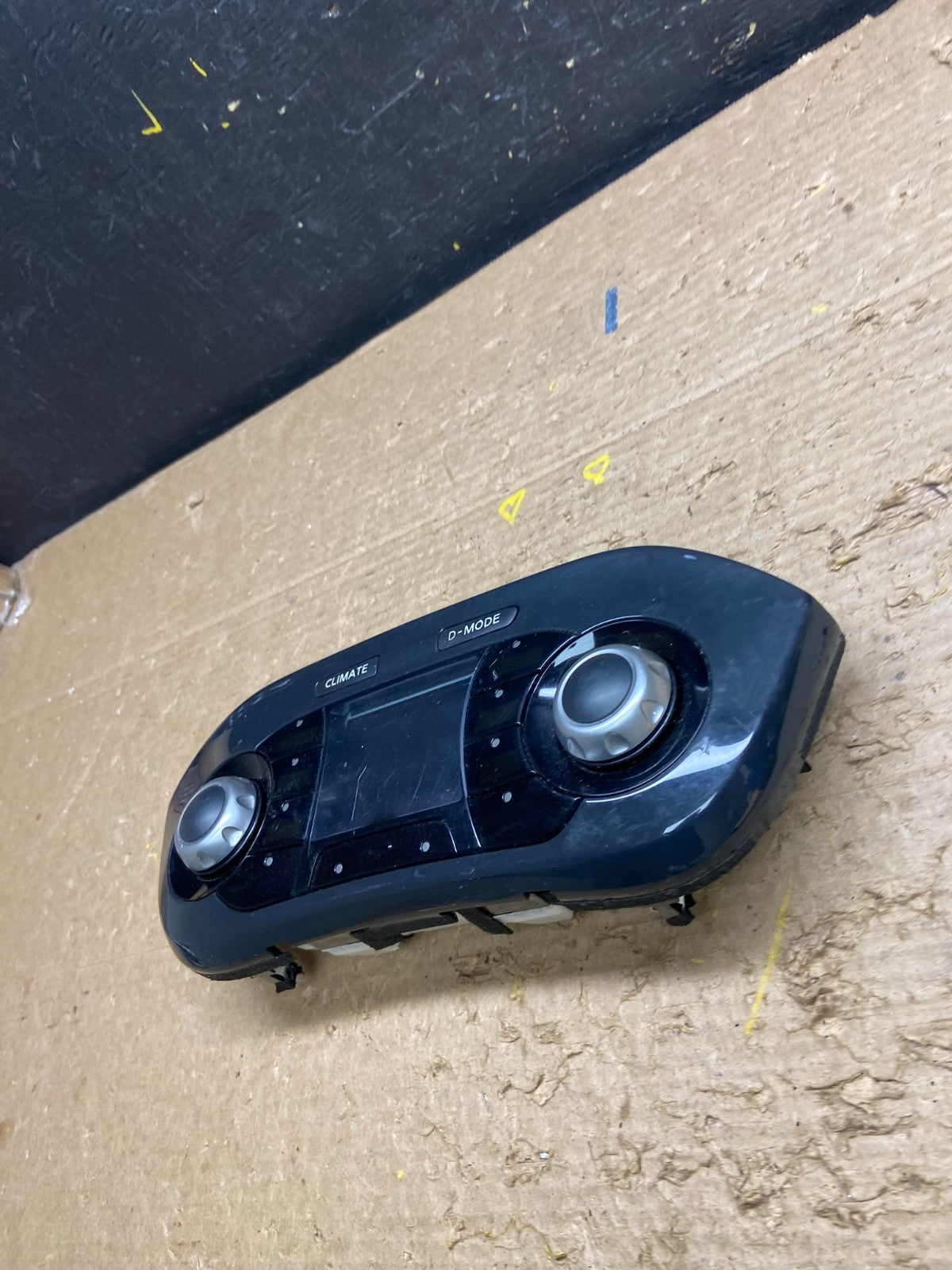 2011 2012 2013 Nissan Juke  A/C Temperature Climate Control W6414 DG3