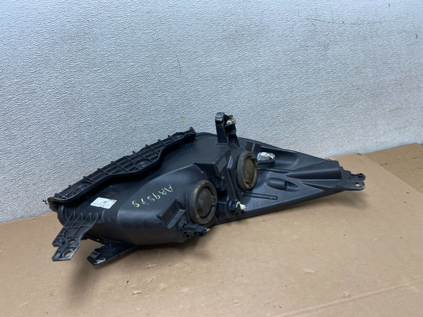 2013 - 2016 Ford Escape Headlight Left Driver Lh Side Halogen AA9878 DW5